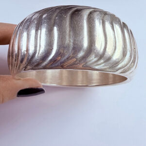 Scallop Chunky Sculpted Cable Swirl 32MM Wide Sterling Silver Bangle Bracelet